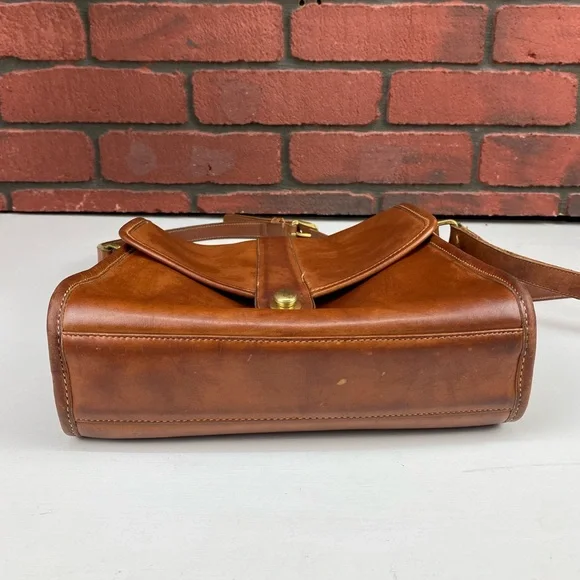 Coach Vintage Brown‎ Leather Crossbody Bag - Picture 5 of 15